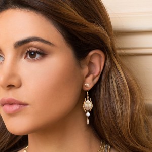 Yellow Silver Mono Scarab Earring With Pearl