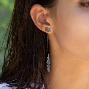 Mono Dark Gray Silver 'Dreamcatcher' Feather Earring