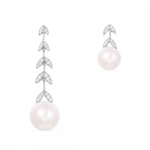 Asymmetric Silver 'eternelles' Petal With Pearl