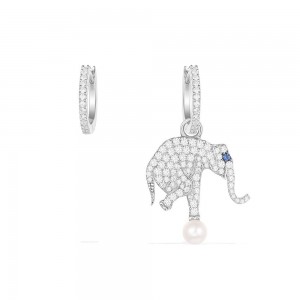 Asymmetric Silver Mini Equilibre Elephant Earrings With Pearl