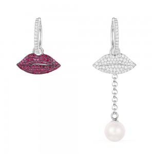 Asymmetric Silver Lips Earrings With Pearl