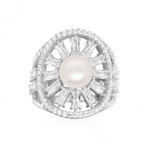 Silver Glamour Floral Ring With Pearl