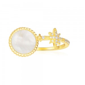 Yellow Silver Star Ring With Mother Of Pearl Coin