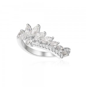 Eclat Curved Ring