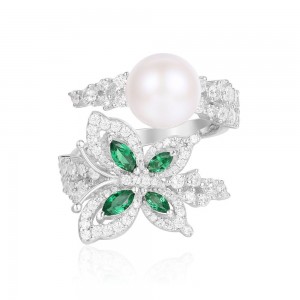 Silver Green Butterfly Ring With Pearl