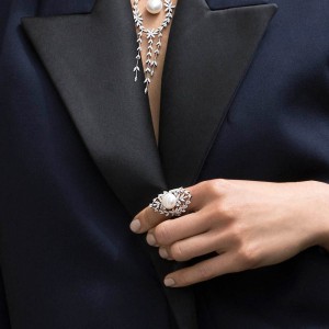 Silver 'eternelles'  Ring With Pearl